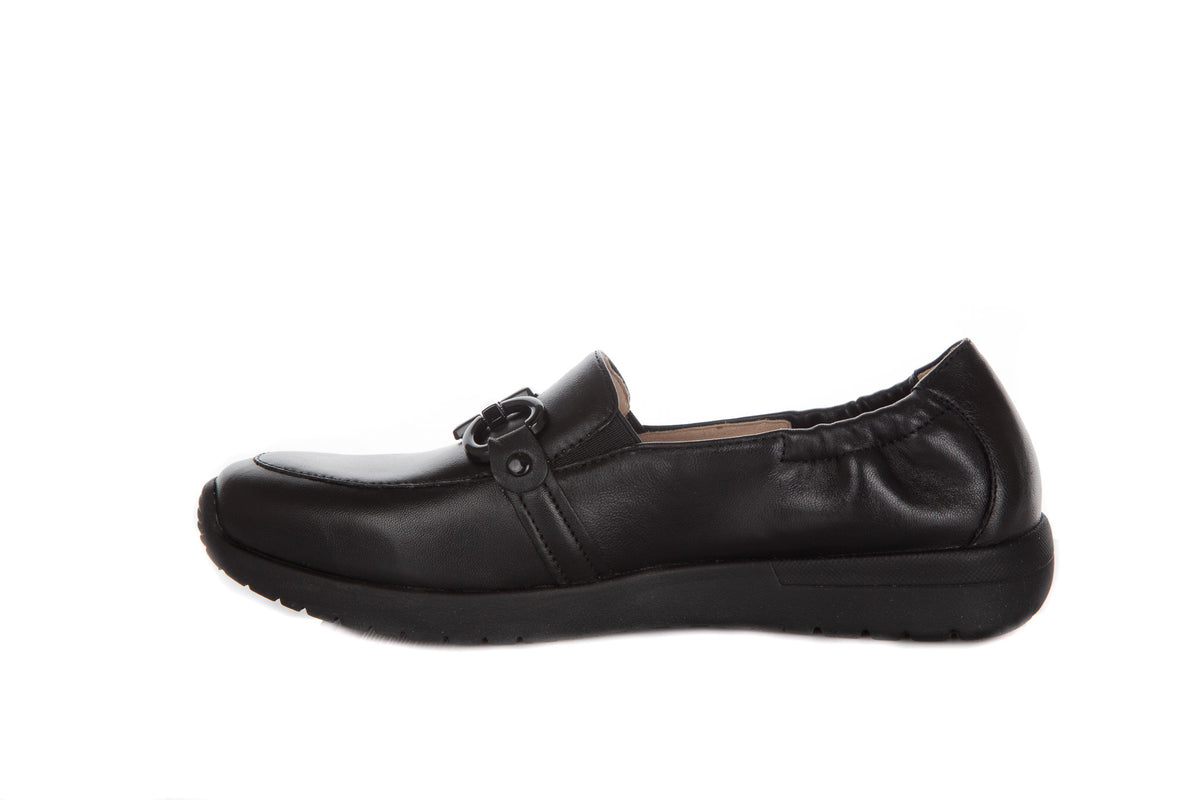 Kevyt ja pehmeä Caprice loafer pintanahkaa