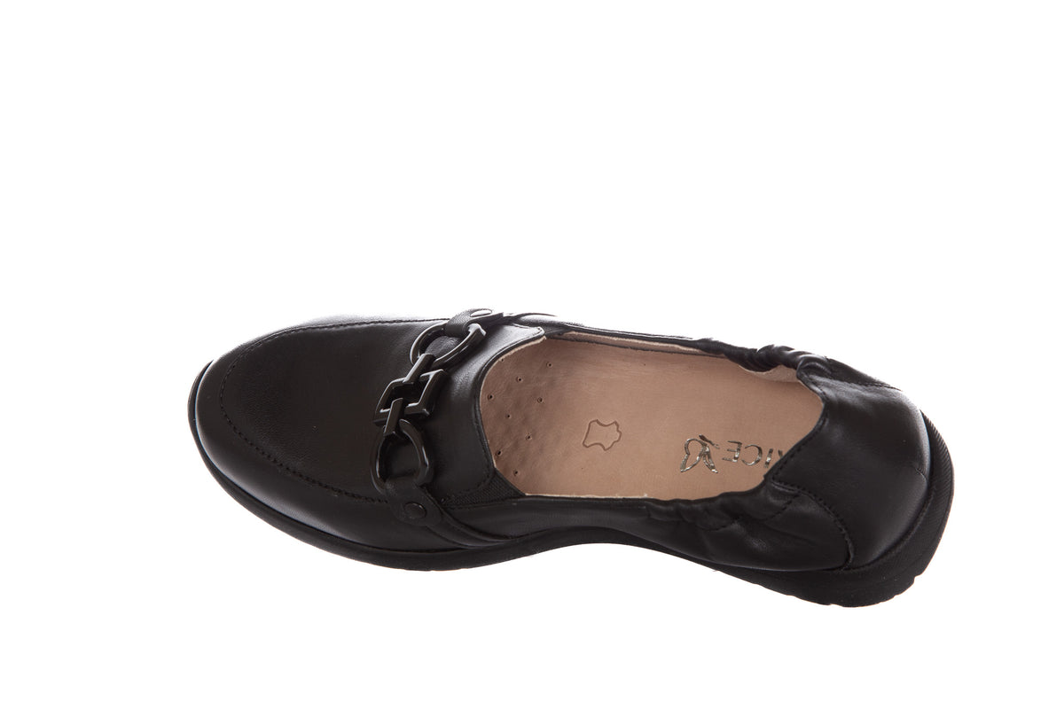 Kevyt ja pehmeä Caprice loafer pintanahkaa