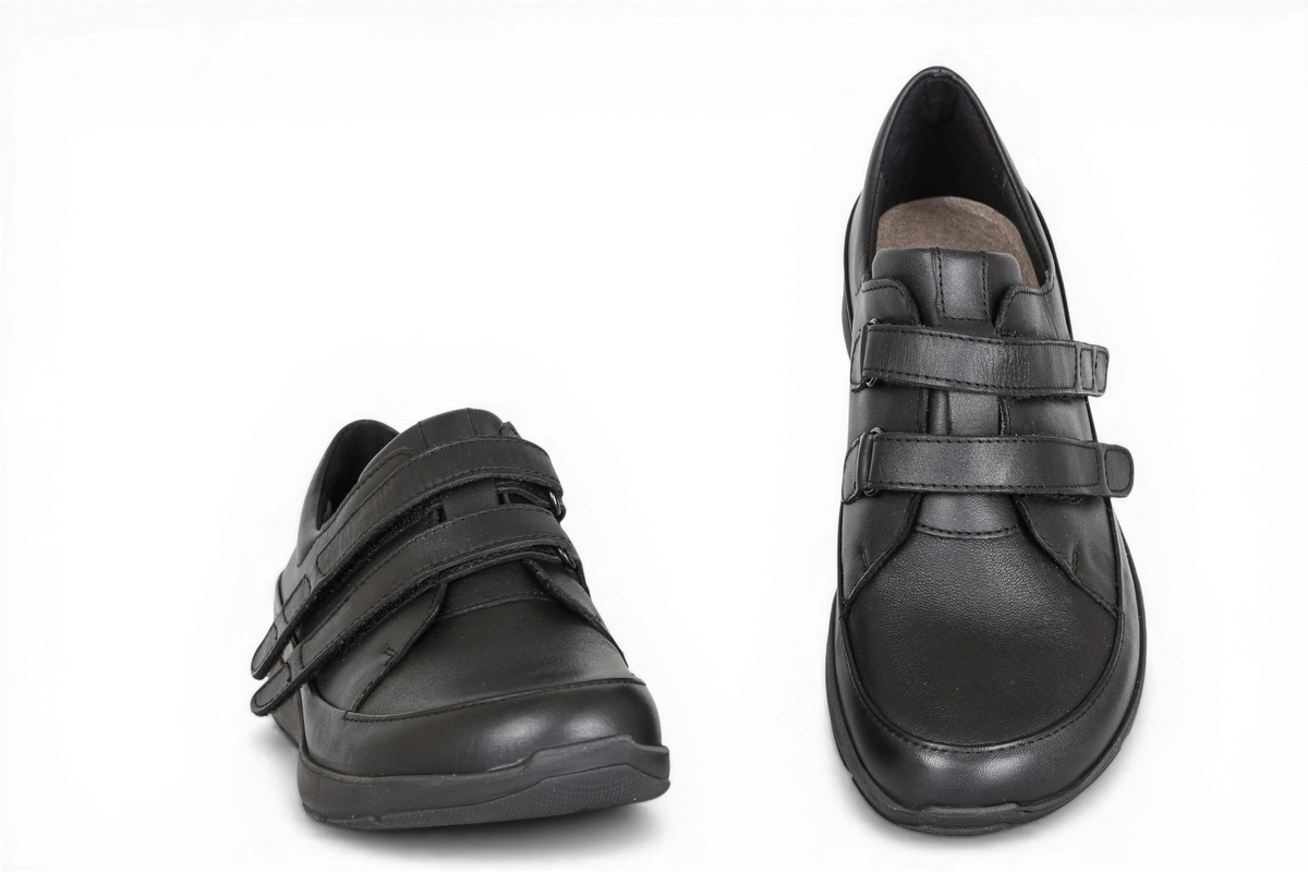 Varpailta pehmeät New Feet tarrakengät - vasaravarpaille