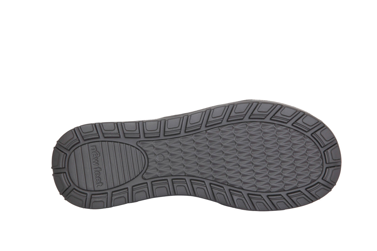 Naisten tilava New Feet kävelykenkä - sopii vasaravarpaille