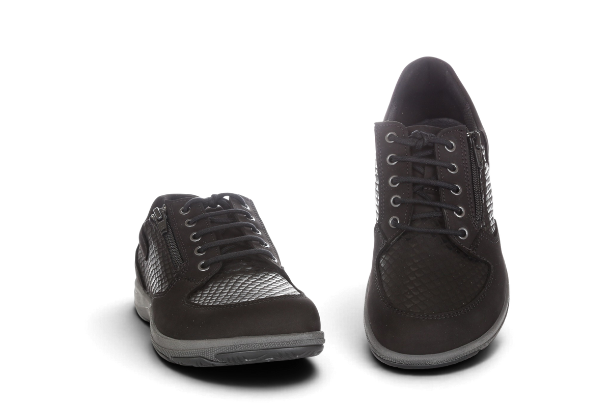 Leveäkärkinen New Feet kävelykenkä